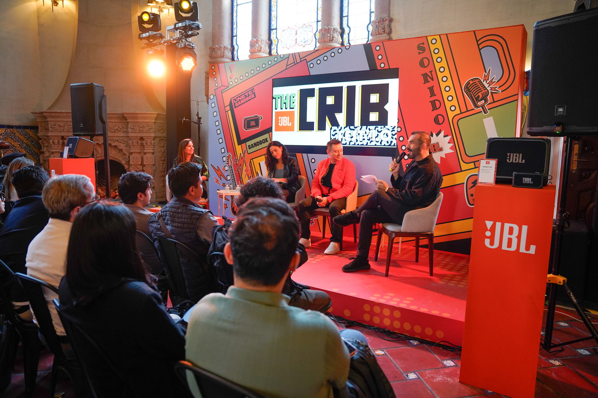JBL celebra su legado y el futuro del audio con “The Crib 4.0”, una experiencia inmersiva que une tecnología, música y pasión por el deporte 