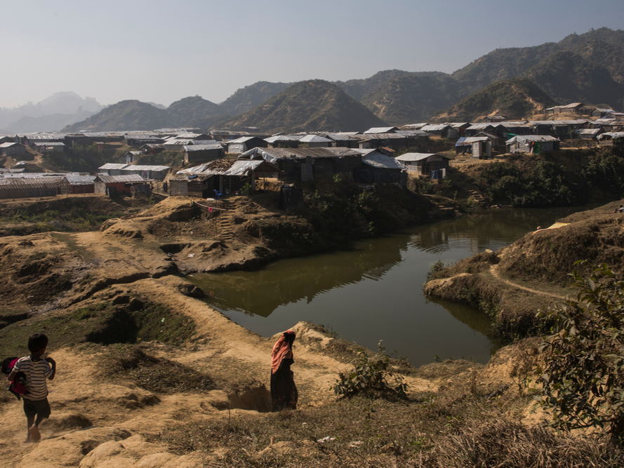 Médicos Sin Fronteras alerta de que la falta de acceso a servicios básicos agrava el limbo de los rohingyas más de un año después del éxodo