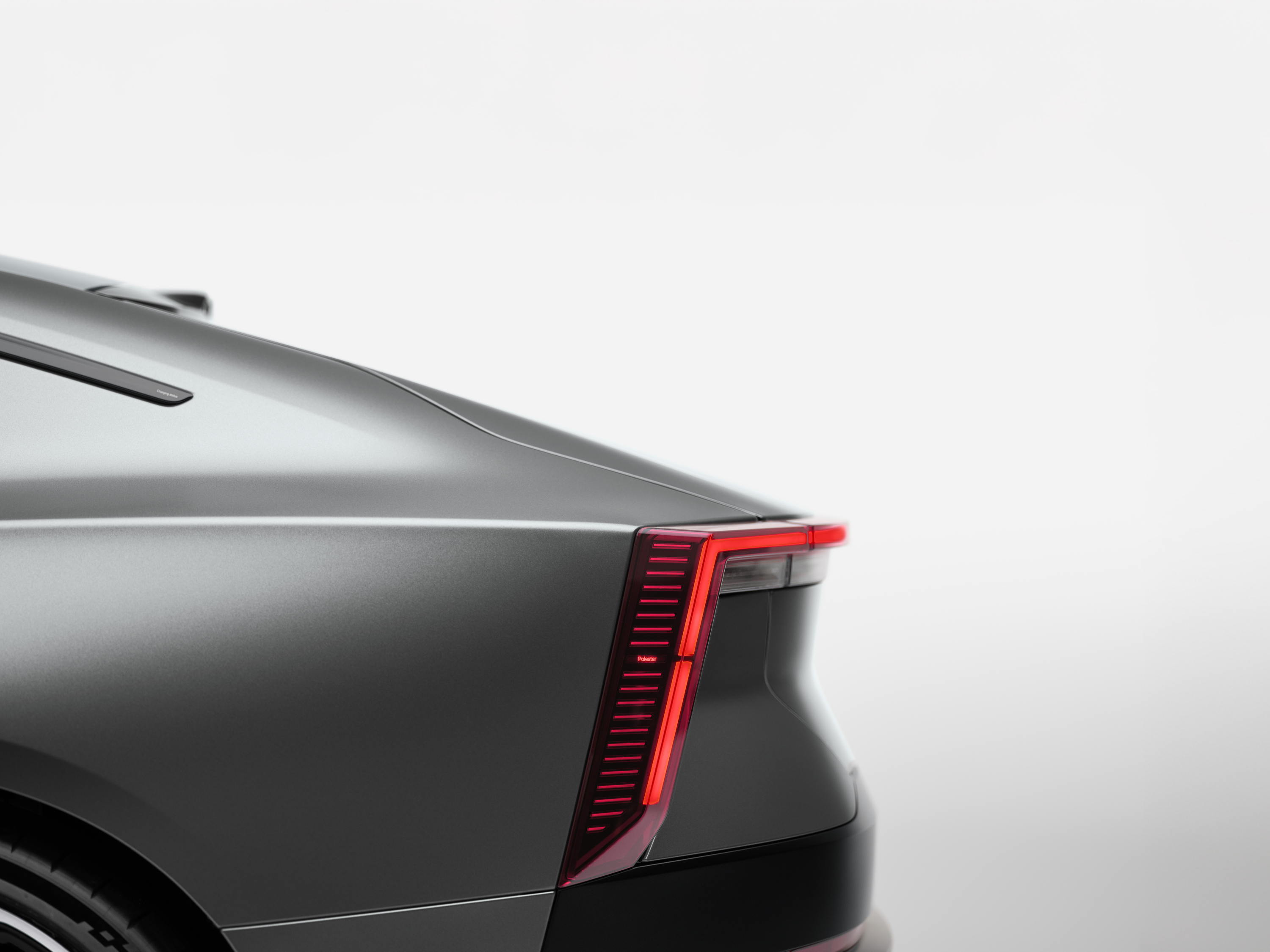 La Polestar 5 occupe le devant de la scène au salon IAA Mobility 2025
