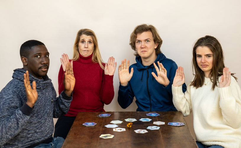 Hands Up, Asmodee