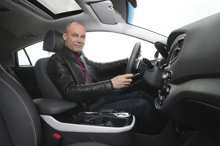 Bertrand Piccard & IONIQ Electric