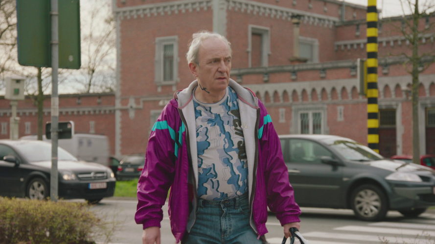 Eddy verlaat de gevangenis (c) VRT- Onder embargo tot en met vrijdag 9 juni 20.40 uur