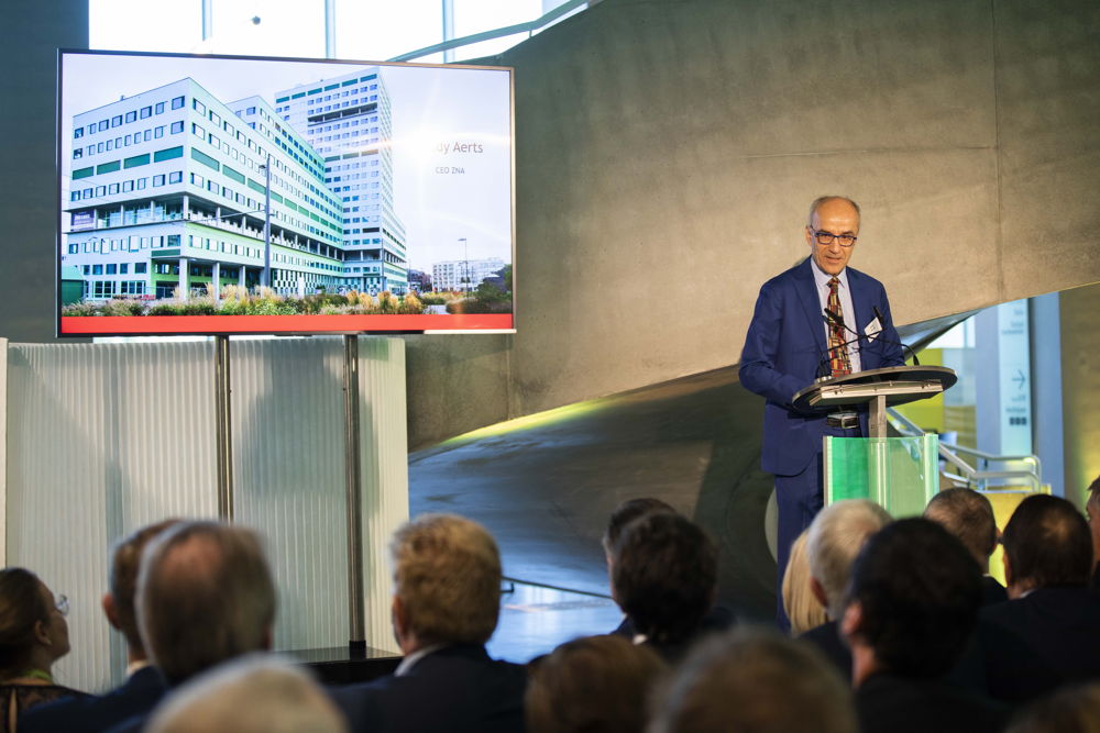 Eddy Aerts (CEO ZNA) spreekt op de officiële inhuldiging van ZNA Cadix (Foto: ZNA / Dirk Kestens)