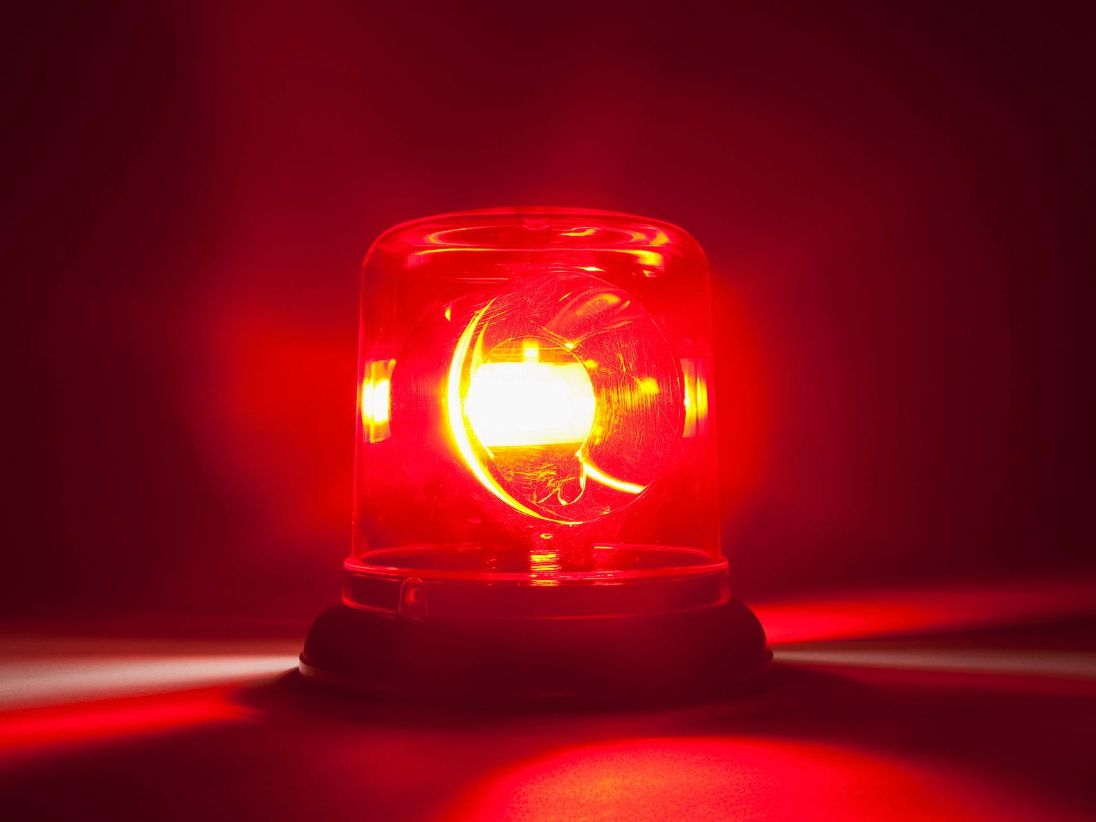 Roadside assistance and vehicle recovery operators can now apply for permission to use red flashing lamps - RAC comment