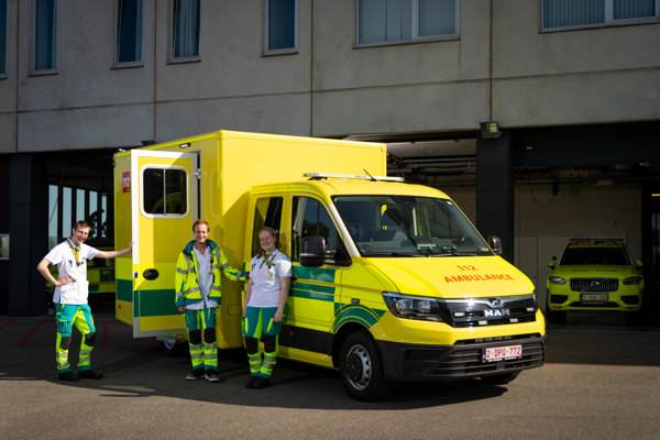 New UZ Brussel high-tech ambulance in service for inter-hospital transport