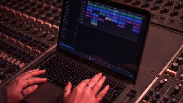Ampify: the free desktop app with everything you need to make music in minutes