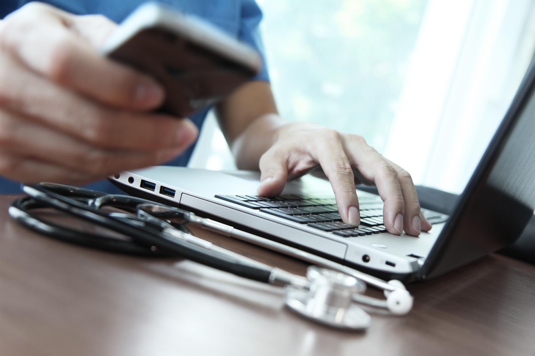 Medisch specialisten versnellen digitalisering: 75% attesten elektronisch tegen eind 2025