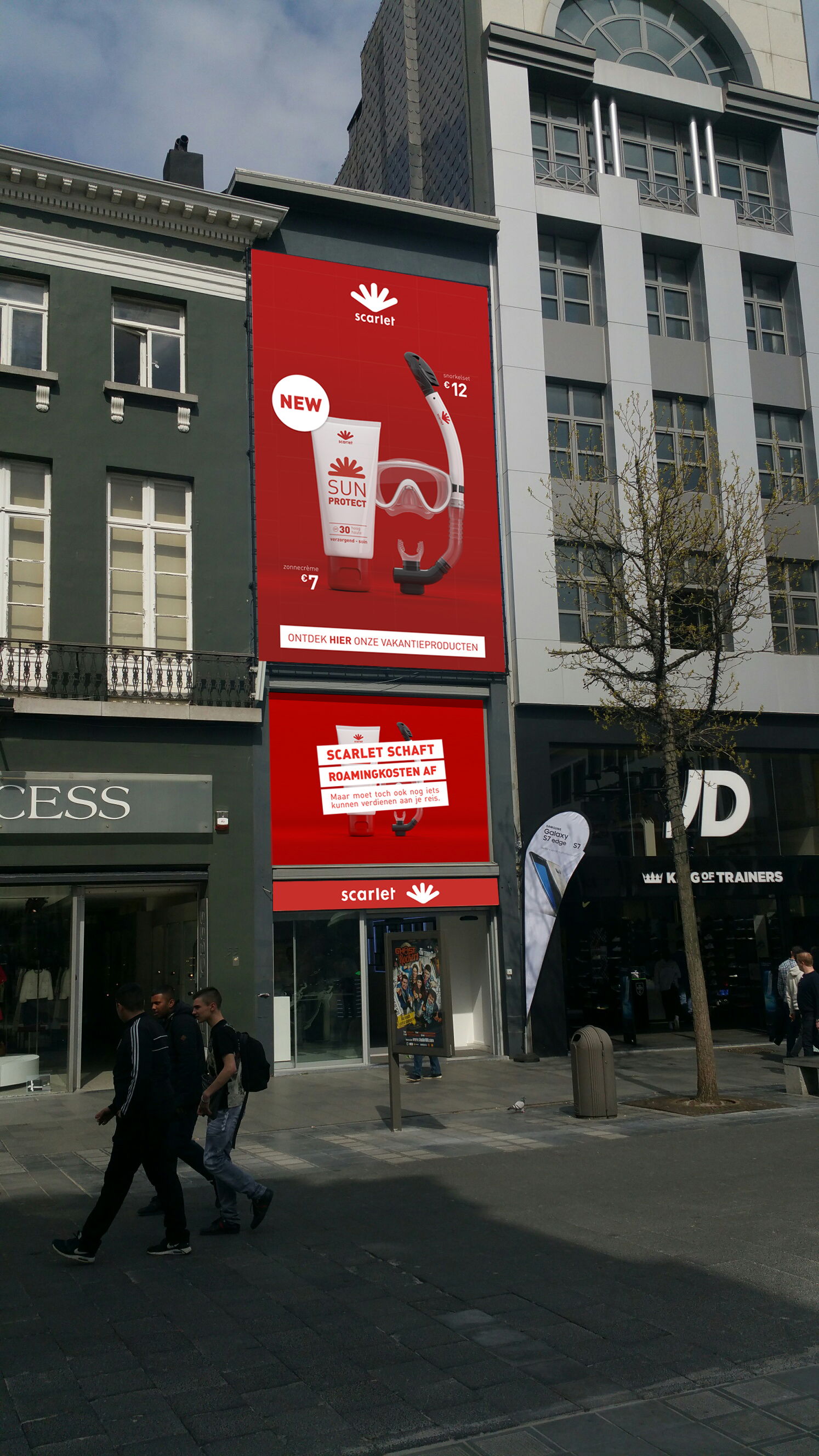 Scarlet pop-up store Antwerpen