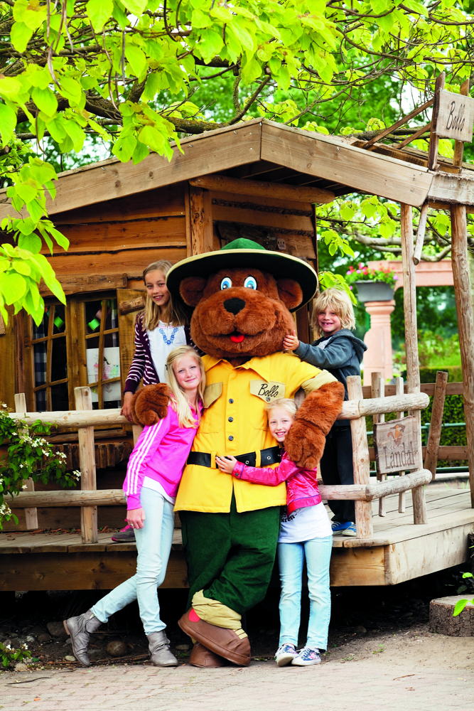 Bollo der B&auml;r mit Kindern