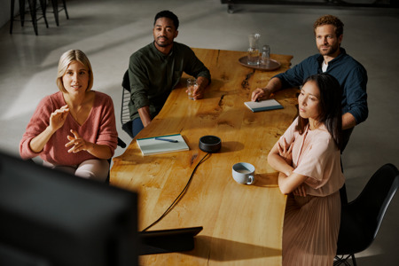 Sennheiser esittelee Microsoft Teamsia varten suunnitellun älykkään TeamConnect Intelligent Speaker -kaiuttimen