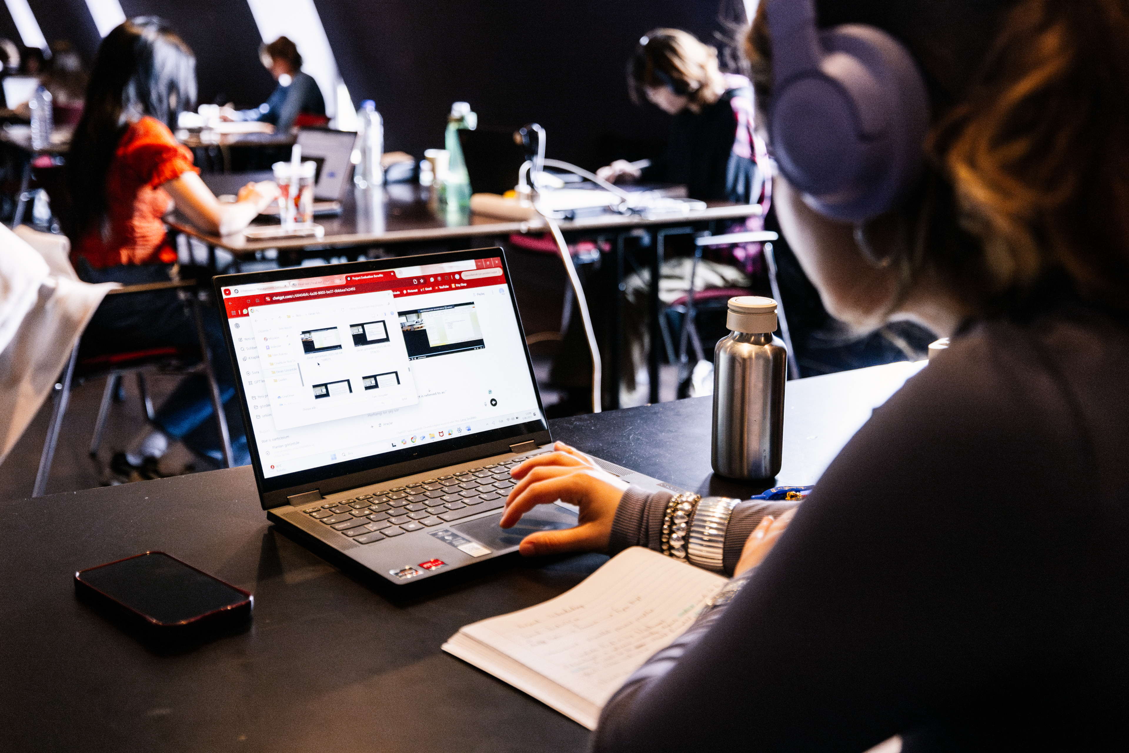 Parce que le blocus ne s’arrête pas le soir, VIAGE ouvre jusqu’à 22h le premier "study spaces" à Bruxelles