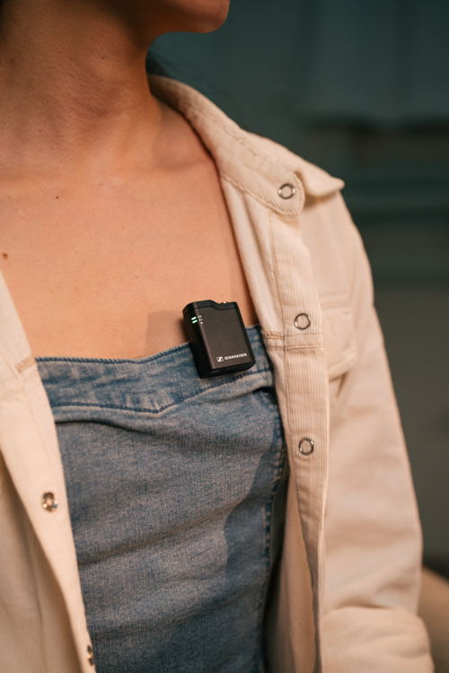 The clip-on mics of Profile Wireless feature an additional 3.5 mm (1/4”) connector for an external lav mic