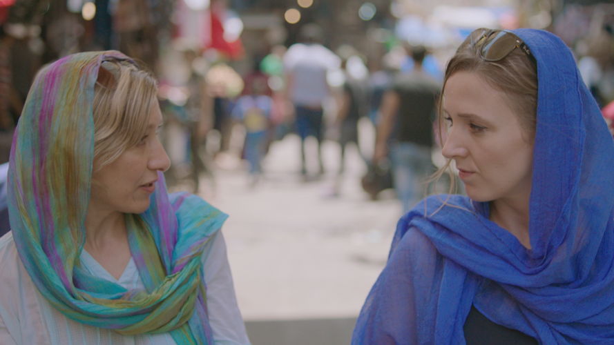 Alicja Gescinska en Nelofer Pazira - (c) Kris Van de Voorde