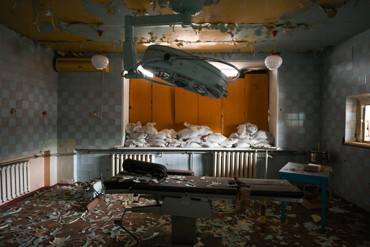 Copyright: Colin Delfosse Countries: Ukraine Date taken / Date Recorded: 28 January, 2023 Caption / Description: Destroyed hospital in Lyman, Donetsk Oblast.