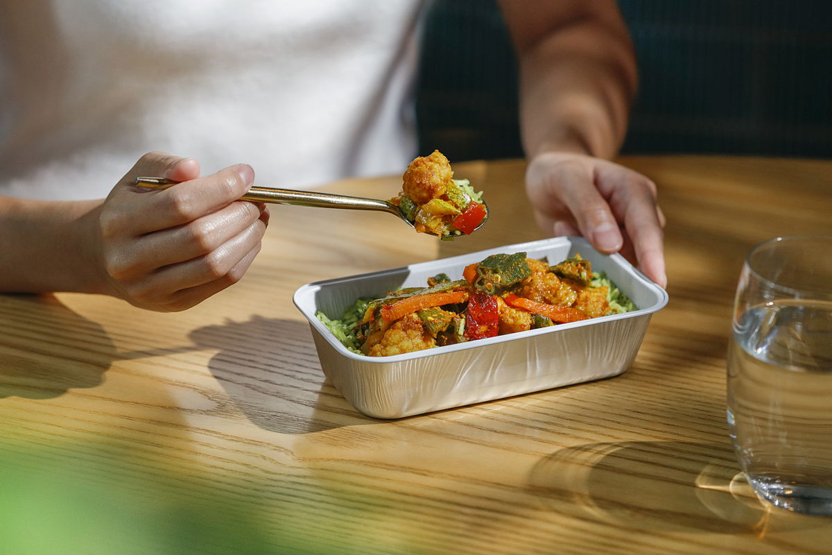 Vegetable masala with green pulao rice