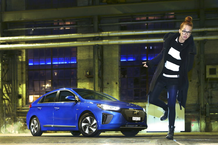 Stefanie Heinzmann / Hyundai IONIQ Hybrid