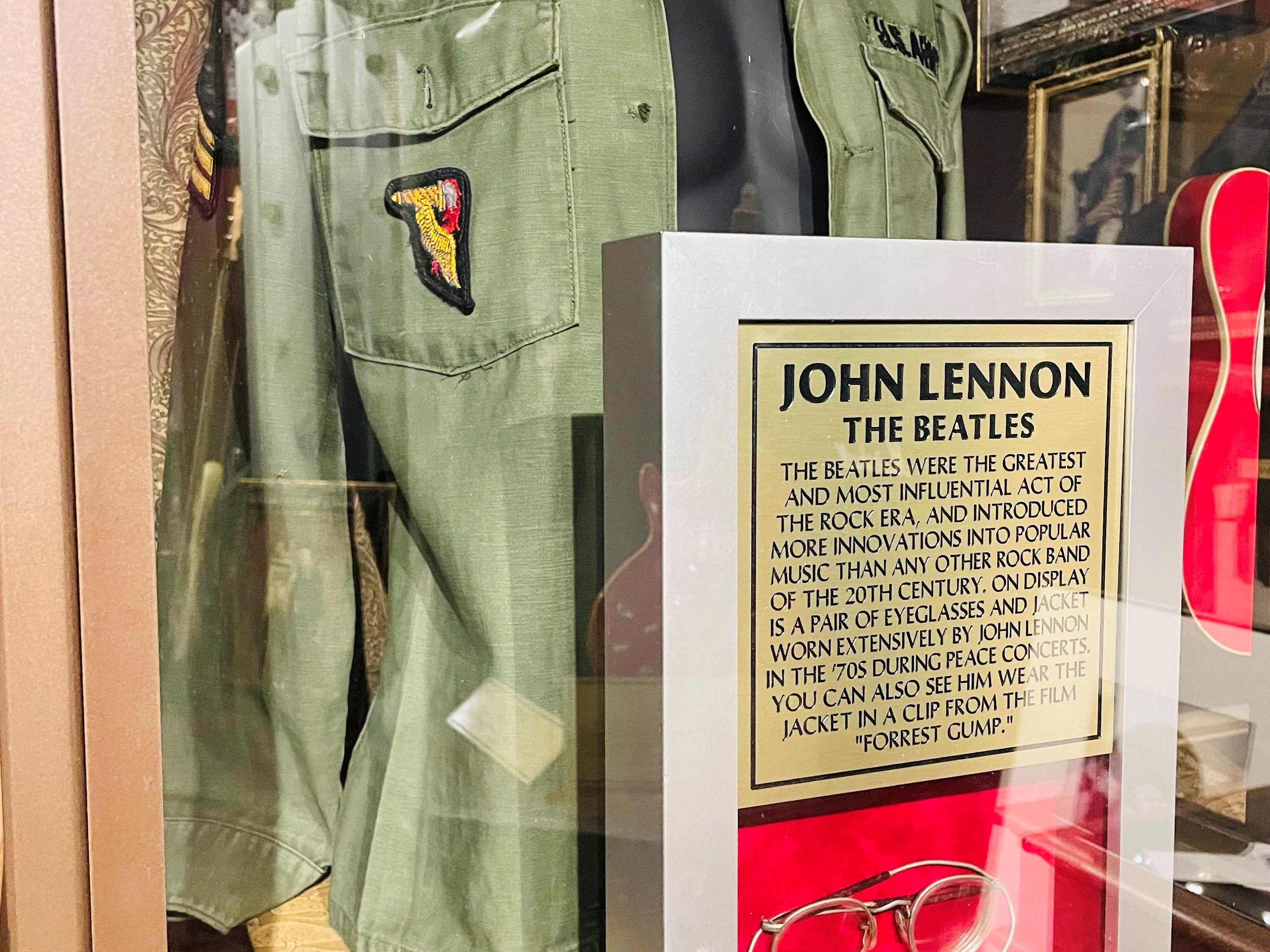 Hard Rock International geeft startschot voor wereldwijde speurtocht naar John Lennon-memorabilia