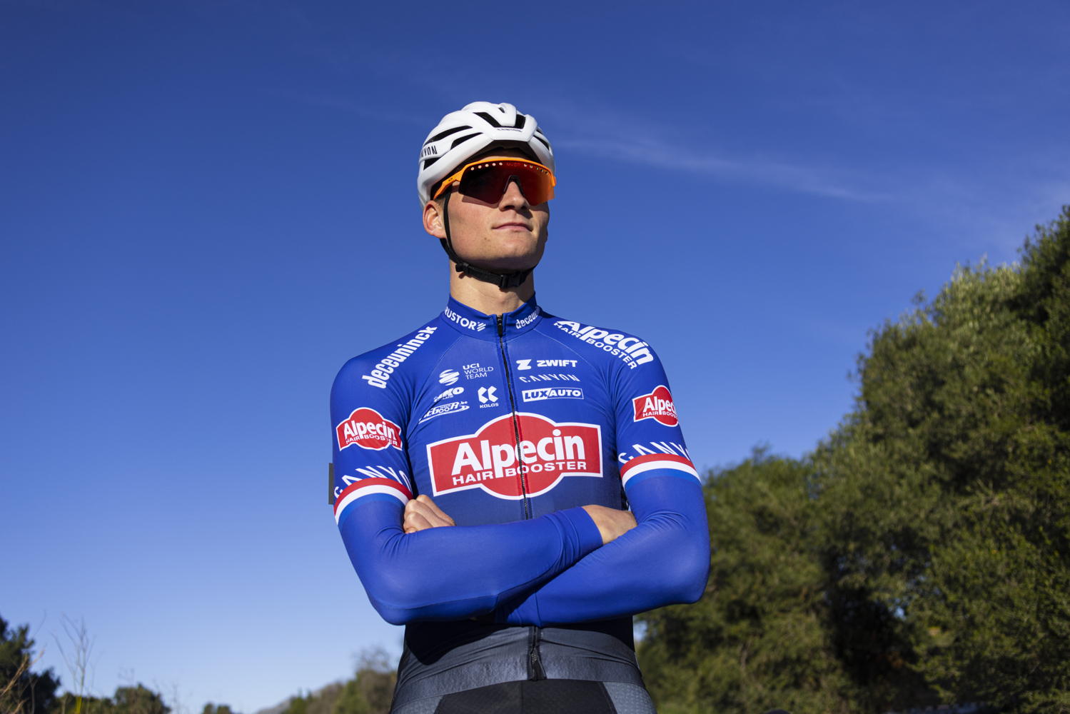 OAKLEY MATHIEU VAN DER POEL SIGNATURE SERIES COLLECTION CAMPAIGN IMAGE (1)