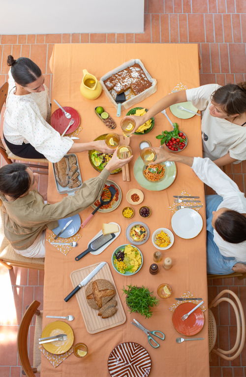 Tasty+ Mood Shot _ Dining_6_NR-40959
