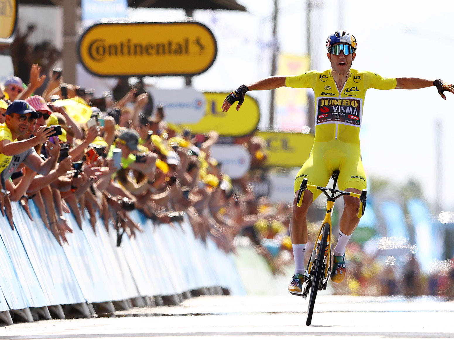 WOUT VAN AERT GEEFT JET IMPORT VLEUGELS