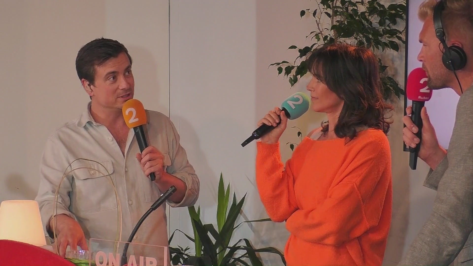 Niels Destadsbader lichtte afgelopen zaterdag al een tipje van de sluier op Radio 2 Niels Destadsbader lichtte afgelopen zaterdag al een tipje van de sluier op Radio 2