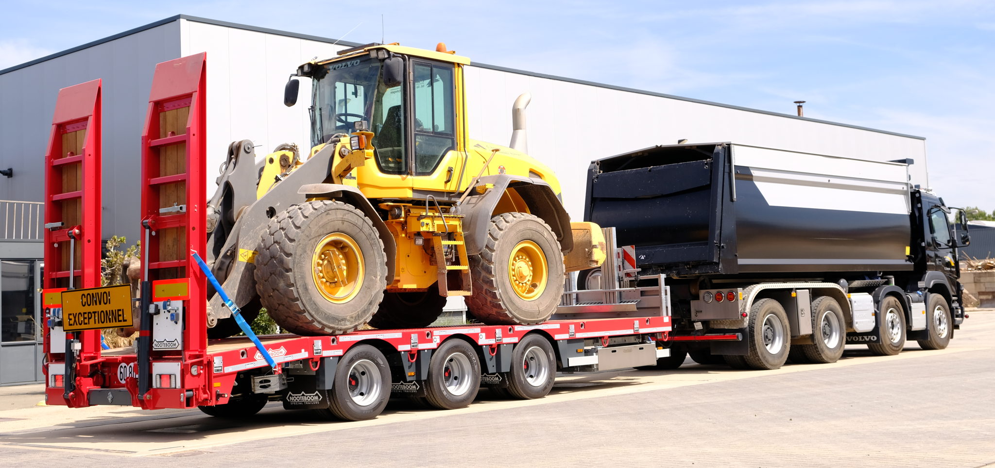 The technical payload of the Nooteboom 3-axle centre-axle drawbar trailer at low speed is 33 tonnes and at 90 km/h 25.8 tonnes.