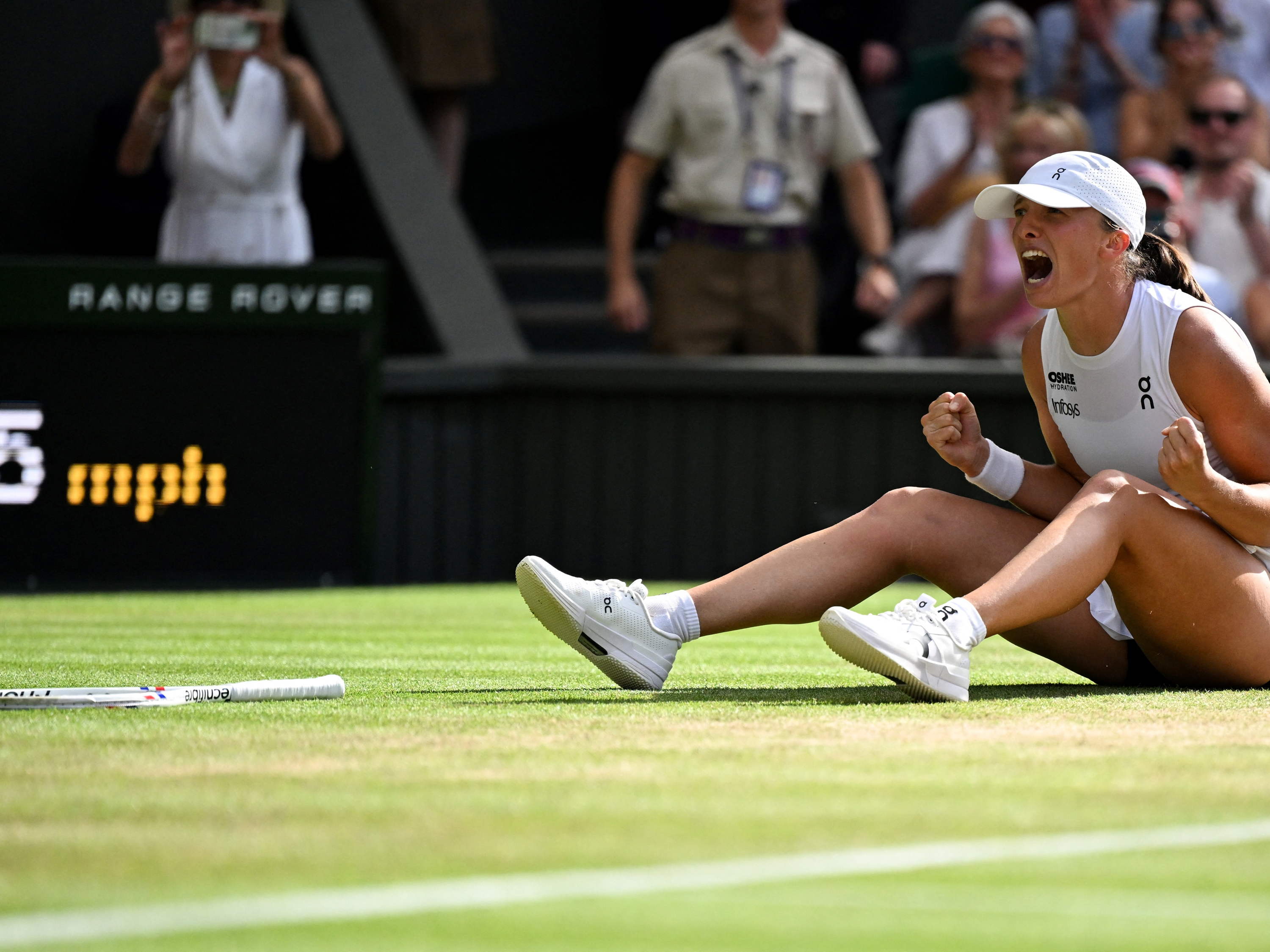 Iga Świątek Wins First Wimbledon Title 