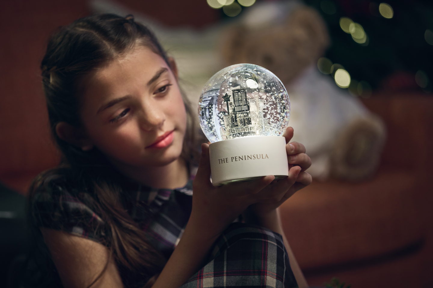 The Peninsula Hotels presenta una conmovedora nueva película que sigue a una niña en una gran misión navideña 