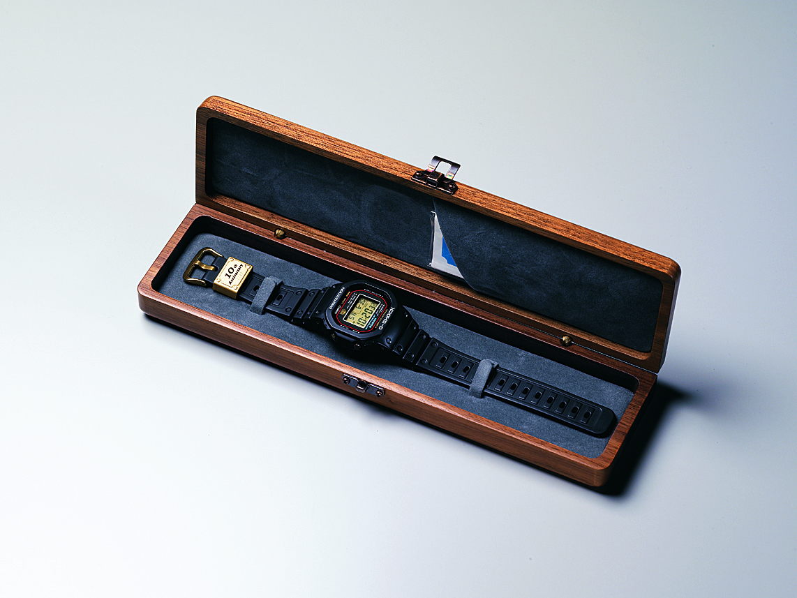 Reloj DW-1983-1, la edición del 10ª aniversario de G-SHOCK