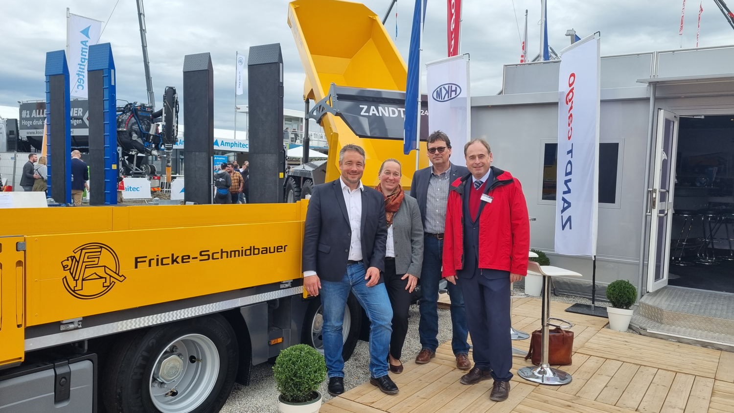 Zandt Cargo (f.l.t.r.): Dr. Mitja Schimek (Fricke-Schmidbauer), Liane Höpler (Schmidbauer), Heiko Gehrlicher (Fricke-Schmidbauer), Manfred Zandt (Zandt Cargo).