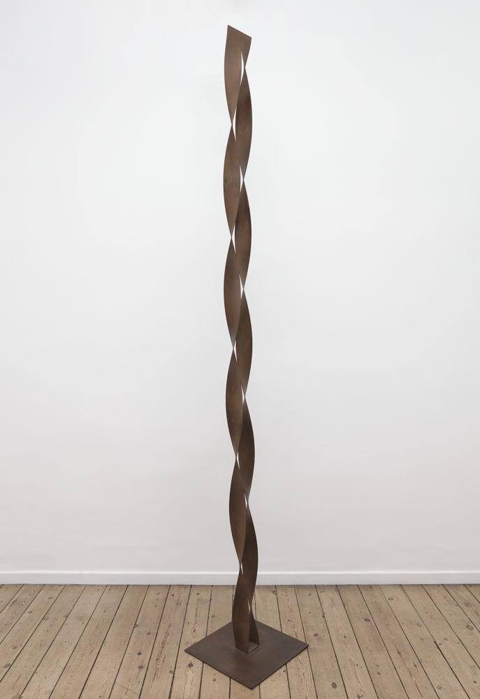 Walter Leblanc, Torsions, 1977. sculpture in oxidised steel. Image by We Document Art