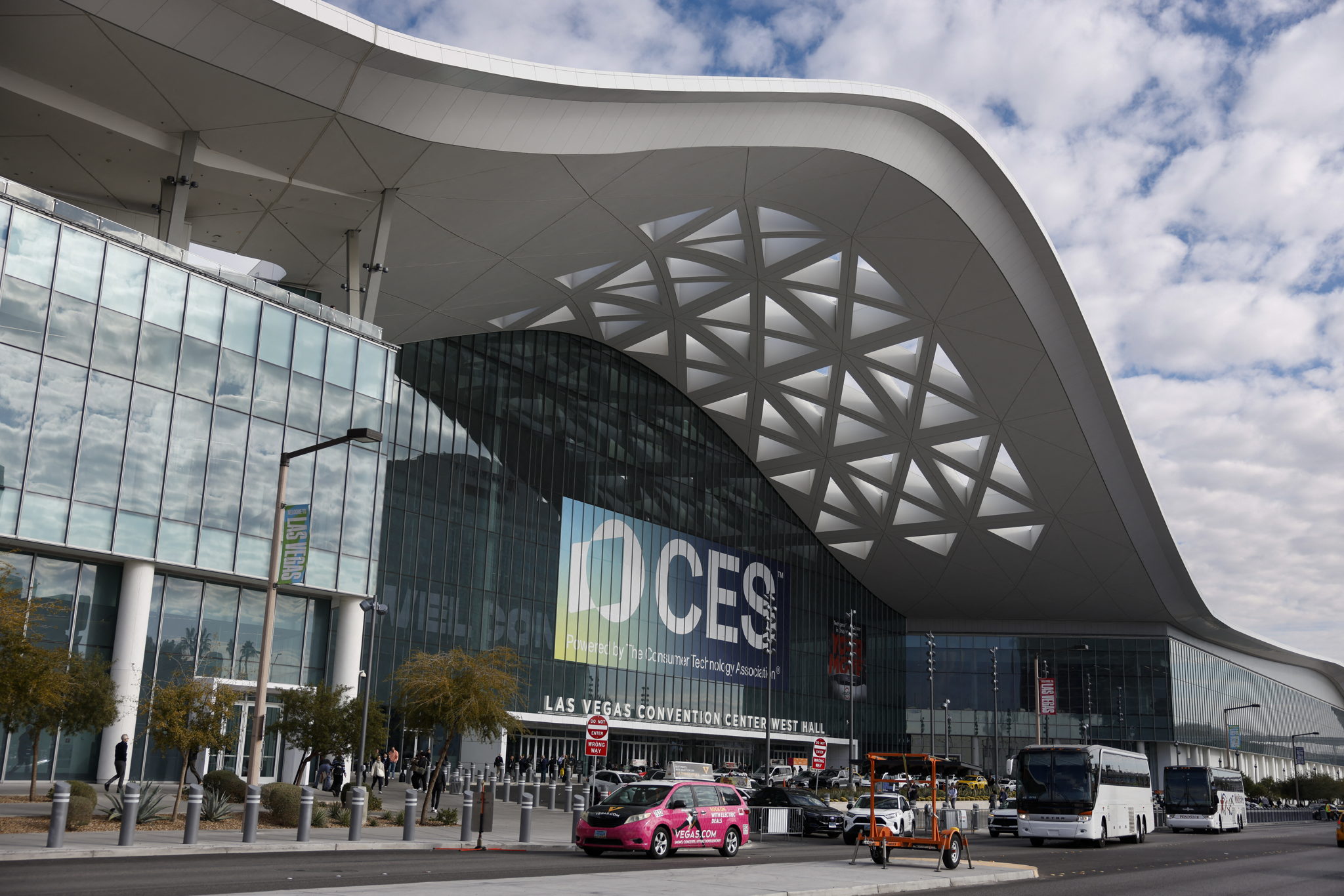 Flanders considers joining CES technology show in Las Vegas