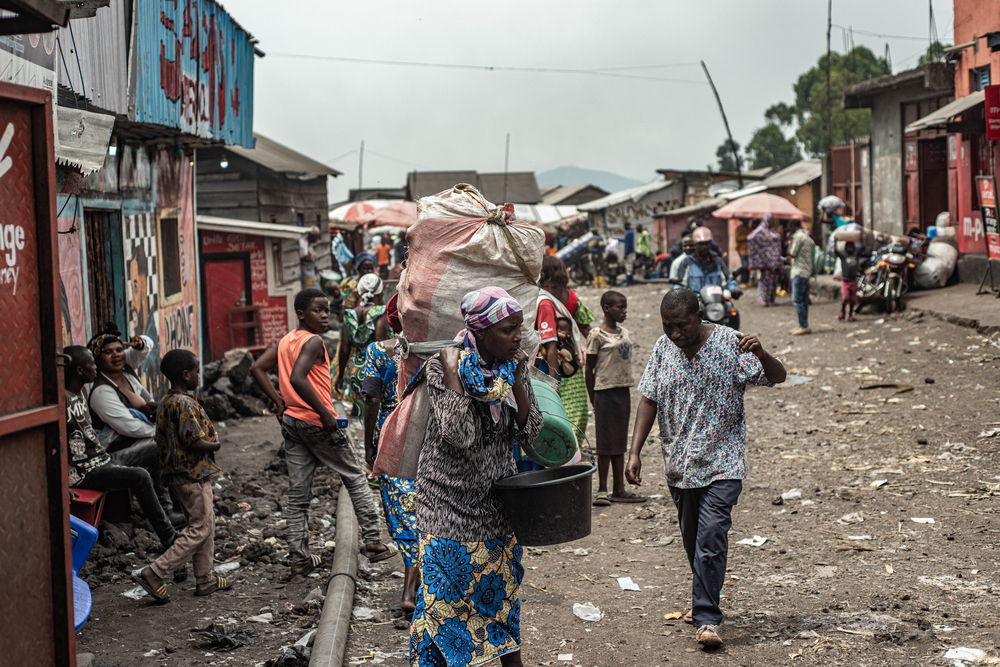 Internally displaced people leaving Kimachini camp, located next to Goma. | Date taken: 11/02/2025 | Photographer: Daniel Buuma | Location: DRC