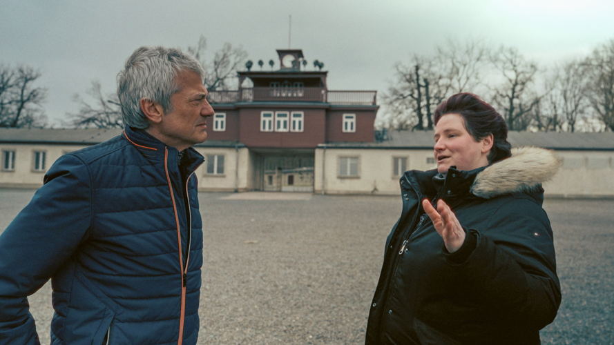 Jan Leyers en de Duitsers - Met Lisa, gids in kamp Buchenwald
