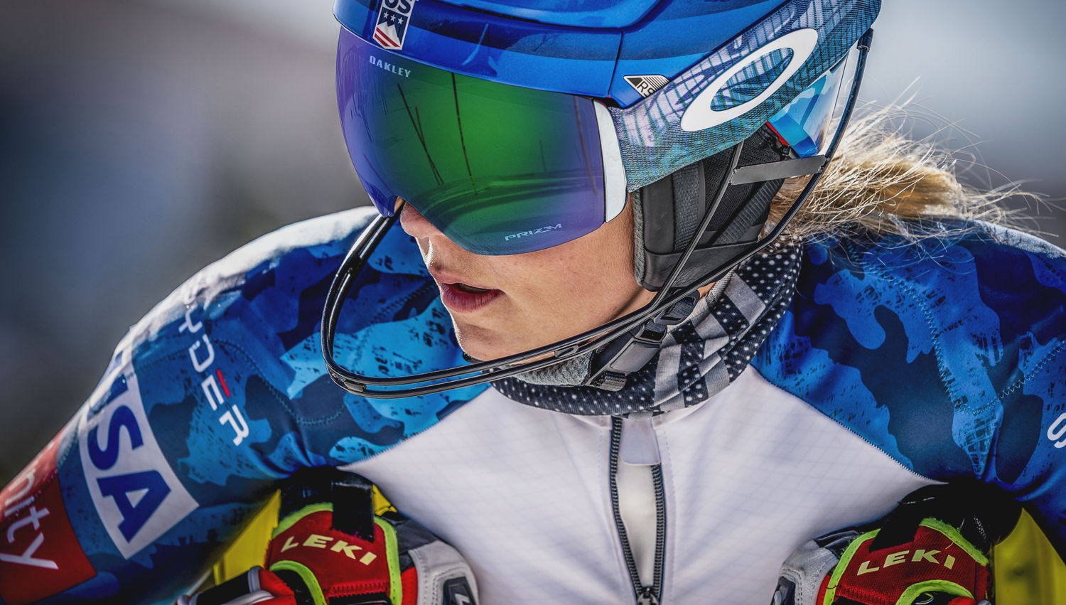 OAKLEY MIKAELA SHIFFRIN - LIFESTYLE IMAGE (1)