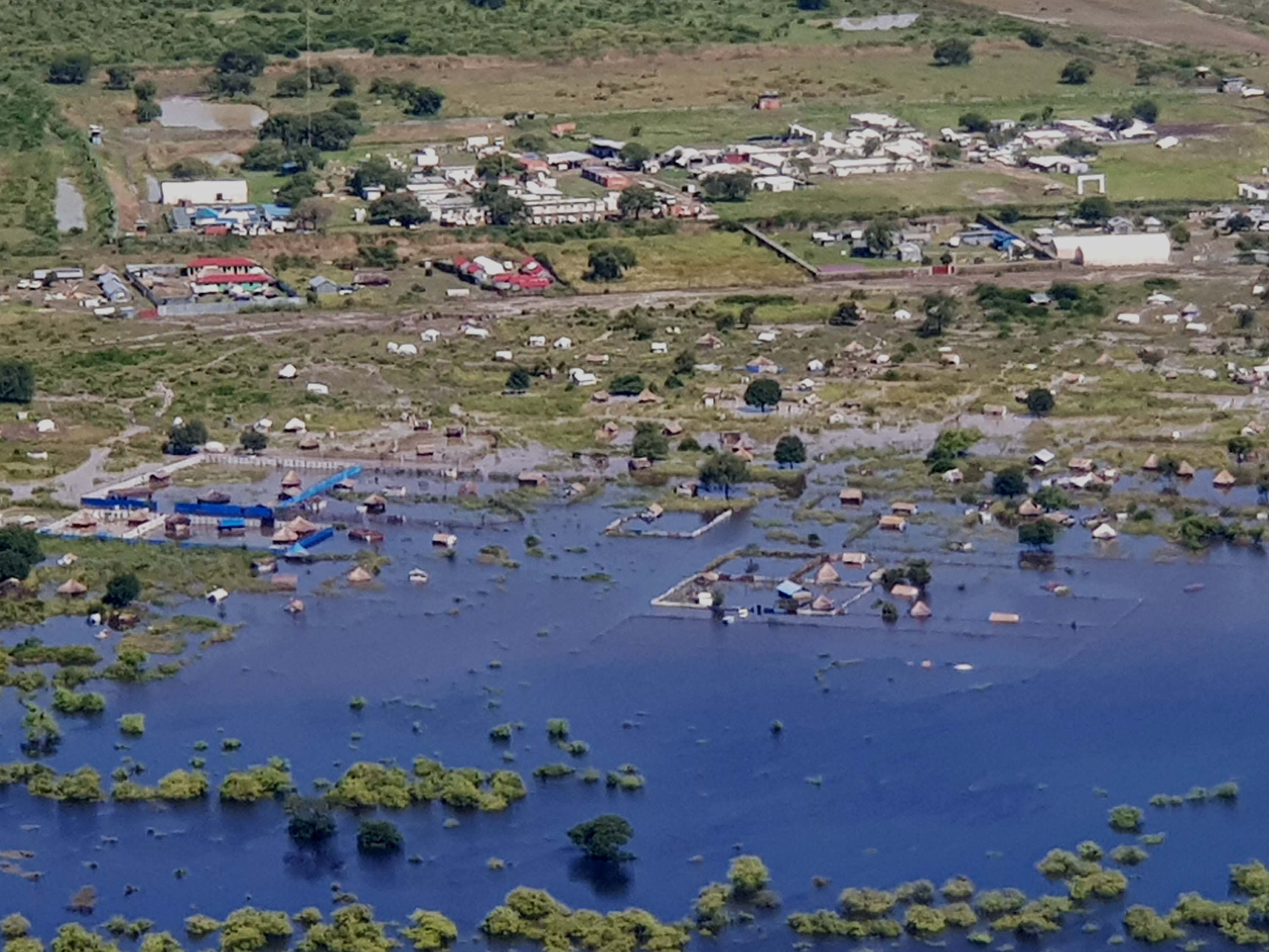 Extensas inundaciones en el este y noreste de Sudán del Sur dejan a decenas de miles de personas varadas en zonas inaccesibles