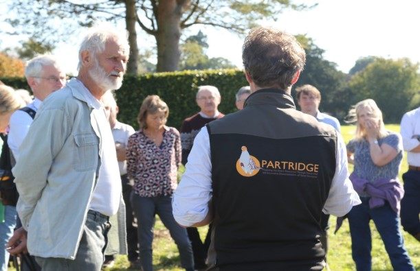 Landbouwers uit Hampshire bezoeken de demovelden in Rotherfield (c) Kevin Milner Landbouwers uit Hampshire bezoeken de demovelden in Rotherfield (c) Kevin Milner