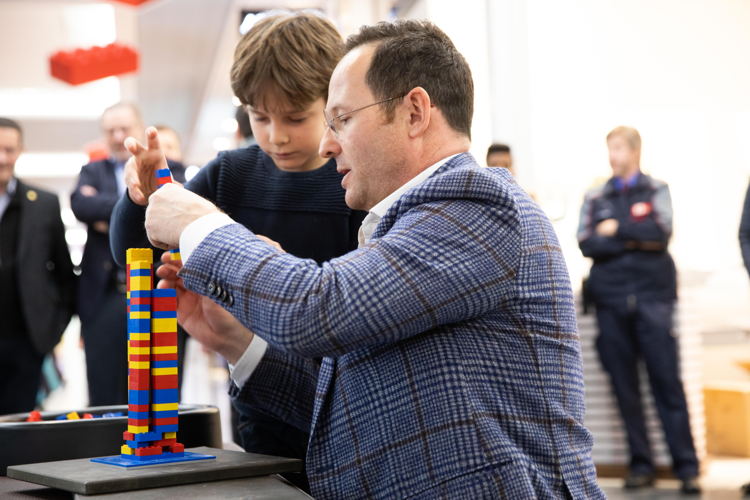 LEGO® Playworld & Hyundai KONA electric