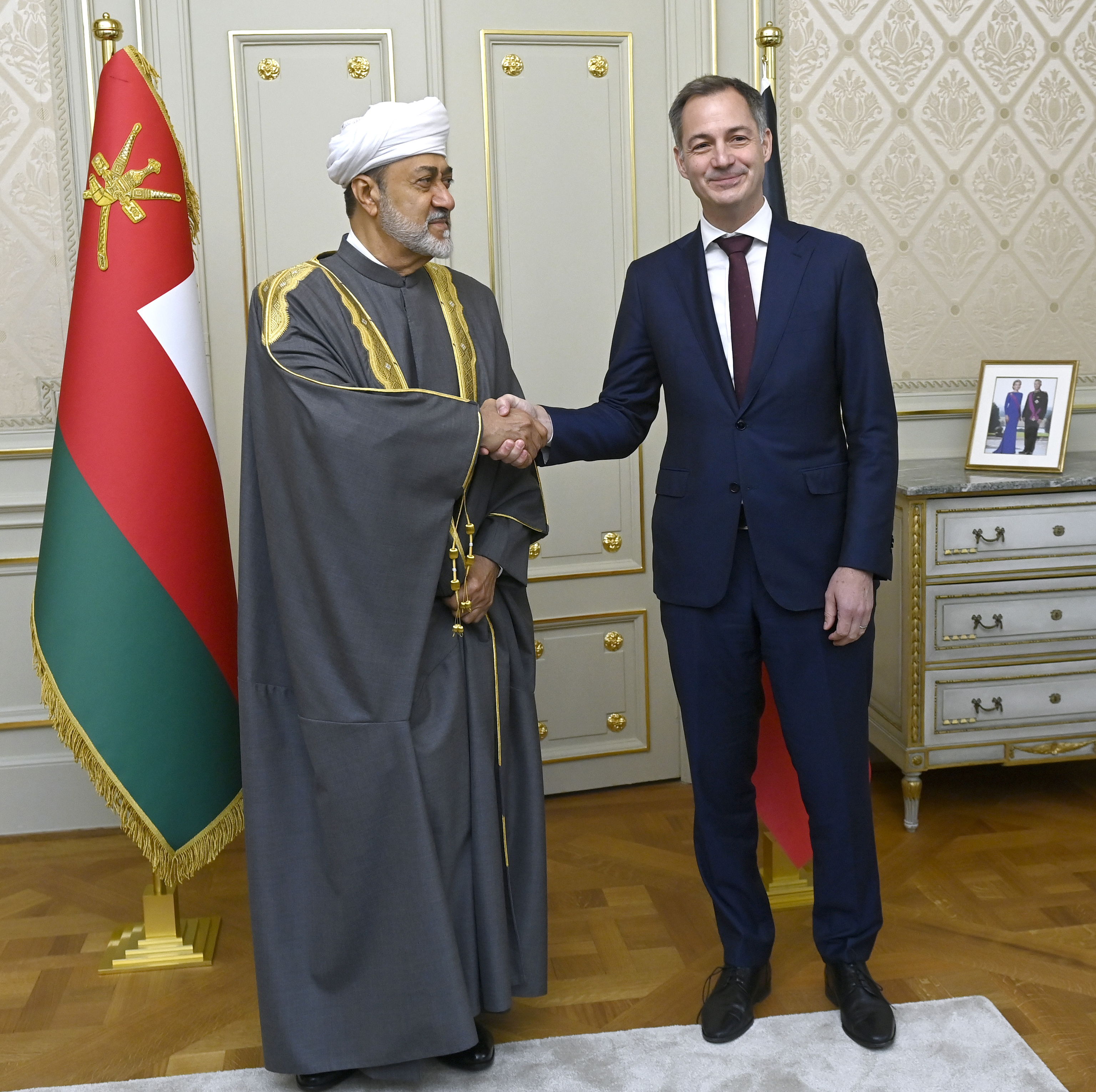 Sultan of Oman Haitham bin Tariq Al Said and Belgian prime minister Alexander De Croo at a bilateral meeting in Brussels, 3 December 2024 © BELGA PHOTO POOL DIDIE LEBRUN