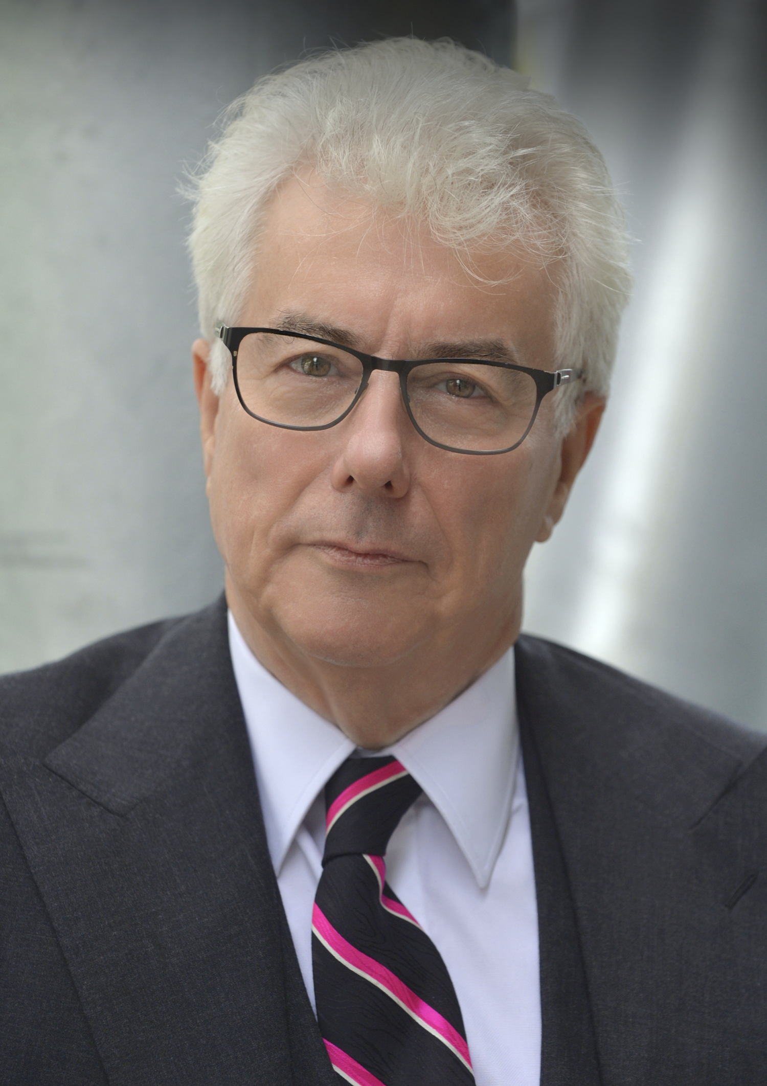Mit seinen Historienromanen ist Ken Follett zum erfolgreichsten europäischen Autoren geworden.