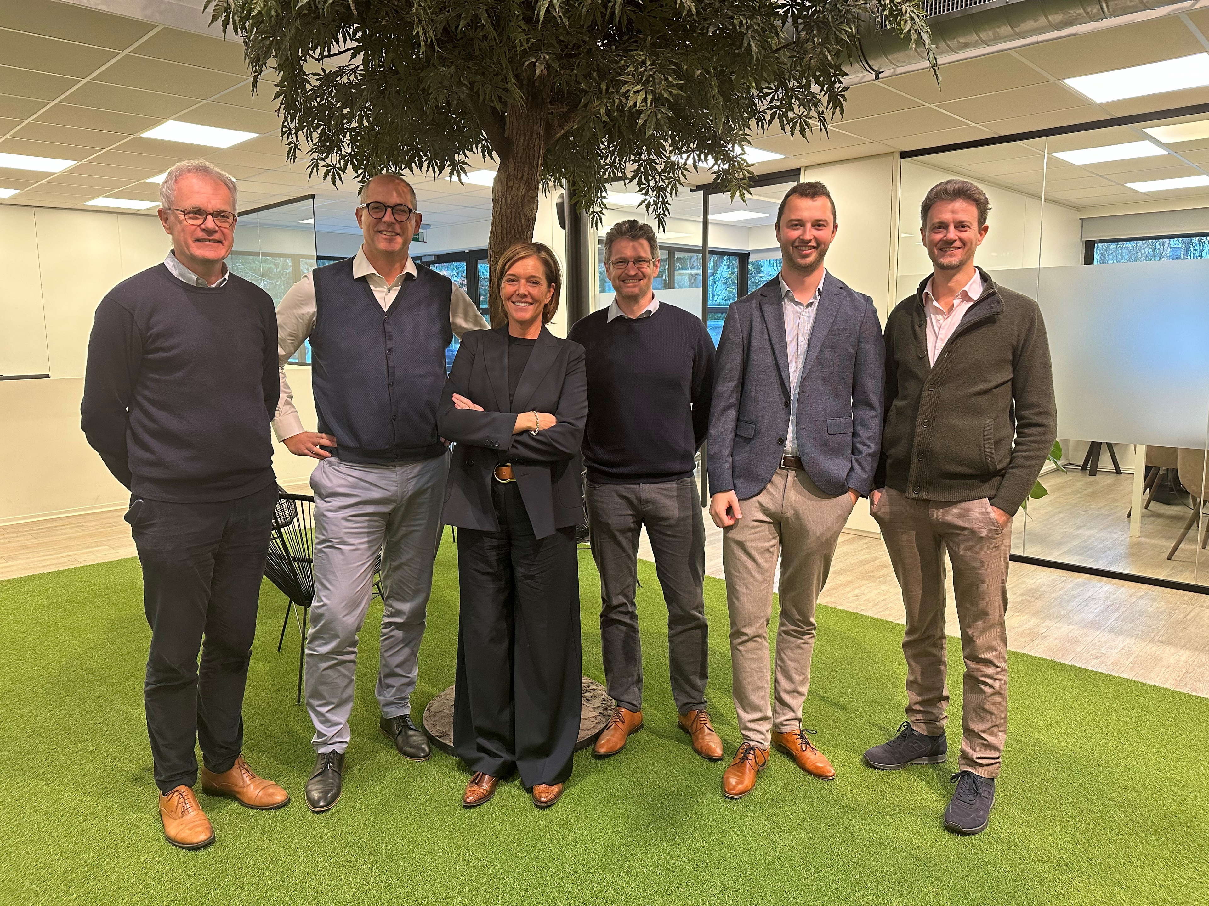BNP Paribas Fortis Private Equity and Oxygenium holding take a stake in Finex