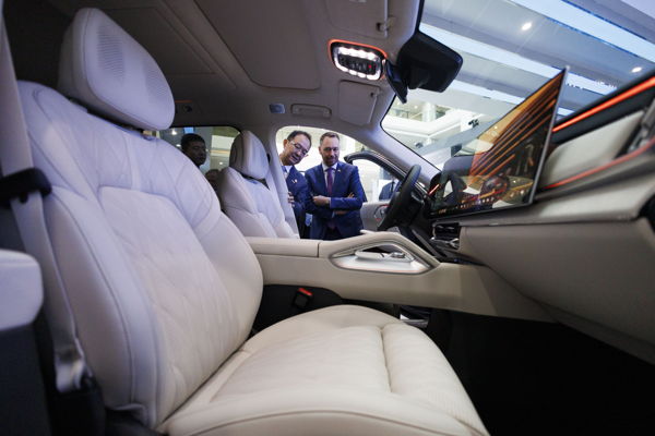 Foreign minister positive about future of Volvo in Belgium