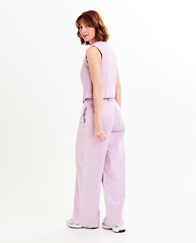306969PAL 3 H JBC X Dina Tersago SS25 9,95EUR