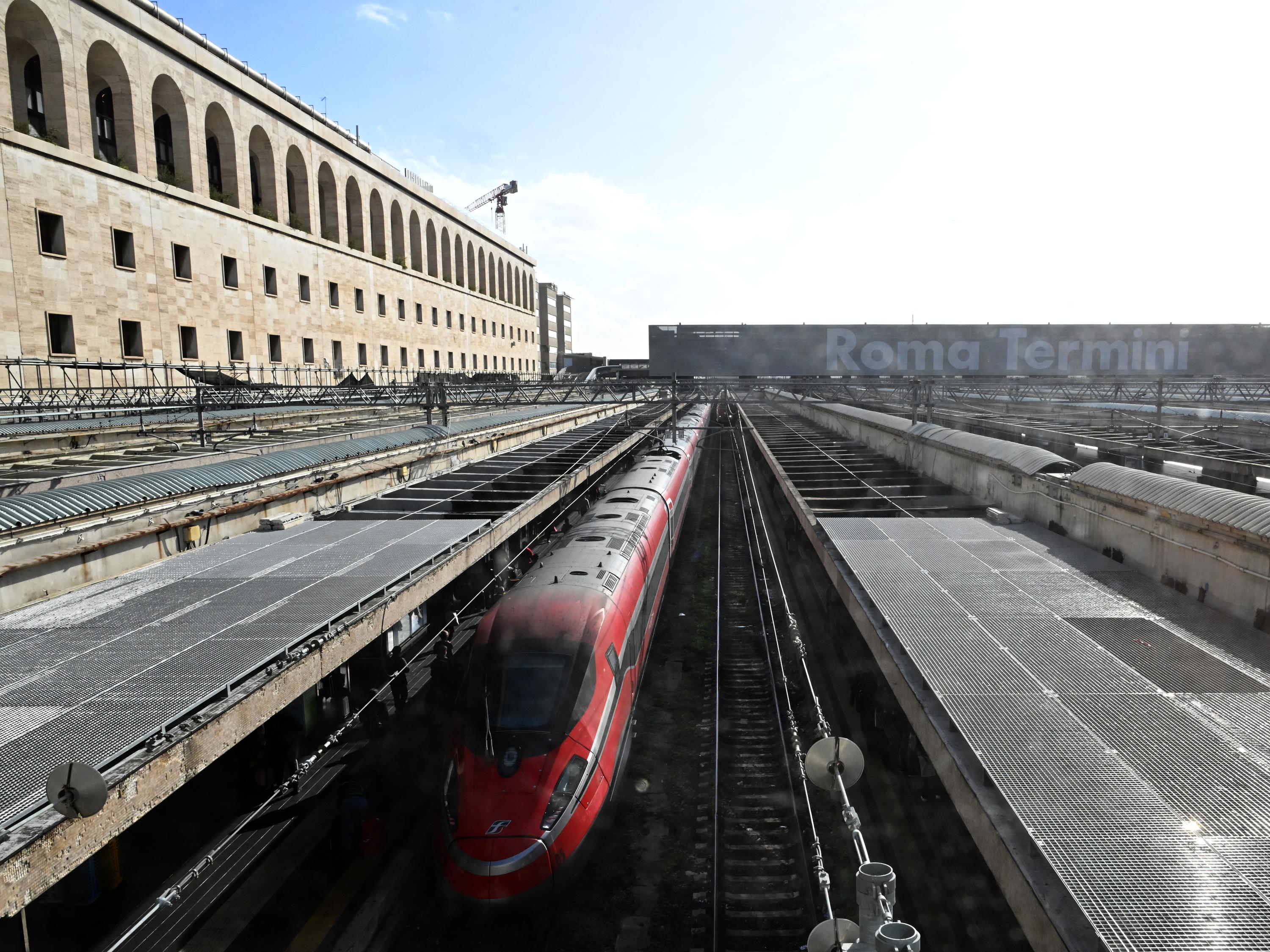 Italian rail operator plans to compete with Eurostar on London-Paris route 