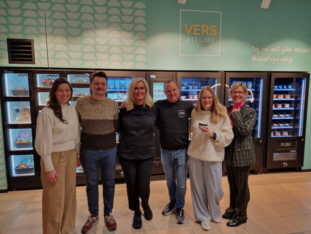 Groepsfoto: v.l.n.r. Judy (Jucy), Jonas (Hanot Vending), Marianne en David (Vers Ateljee), Kristine (GZA Ziekenhuizen), Ann (Philip's Biscuits) © GZA Ziekenhuizen