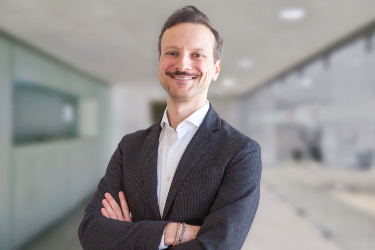 Dr. Valerio Stallone, neuer Leiter des Departements Marketing & Digital an der HWZ 
