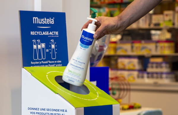 Mustela®-upcycling: van wasgel tot designstoel