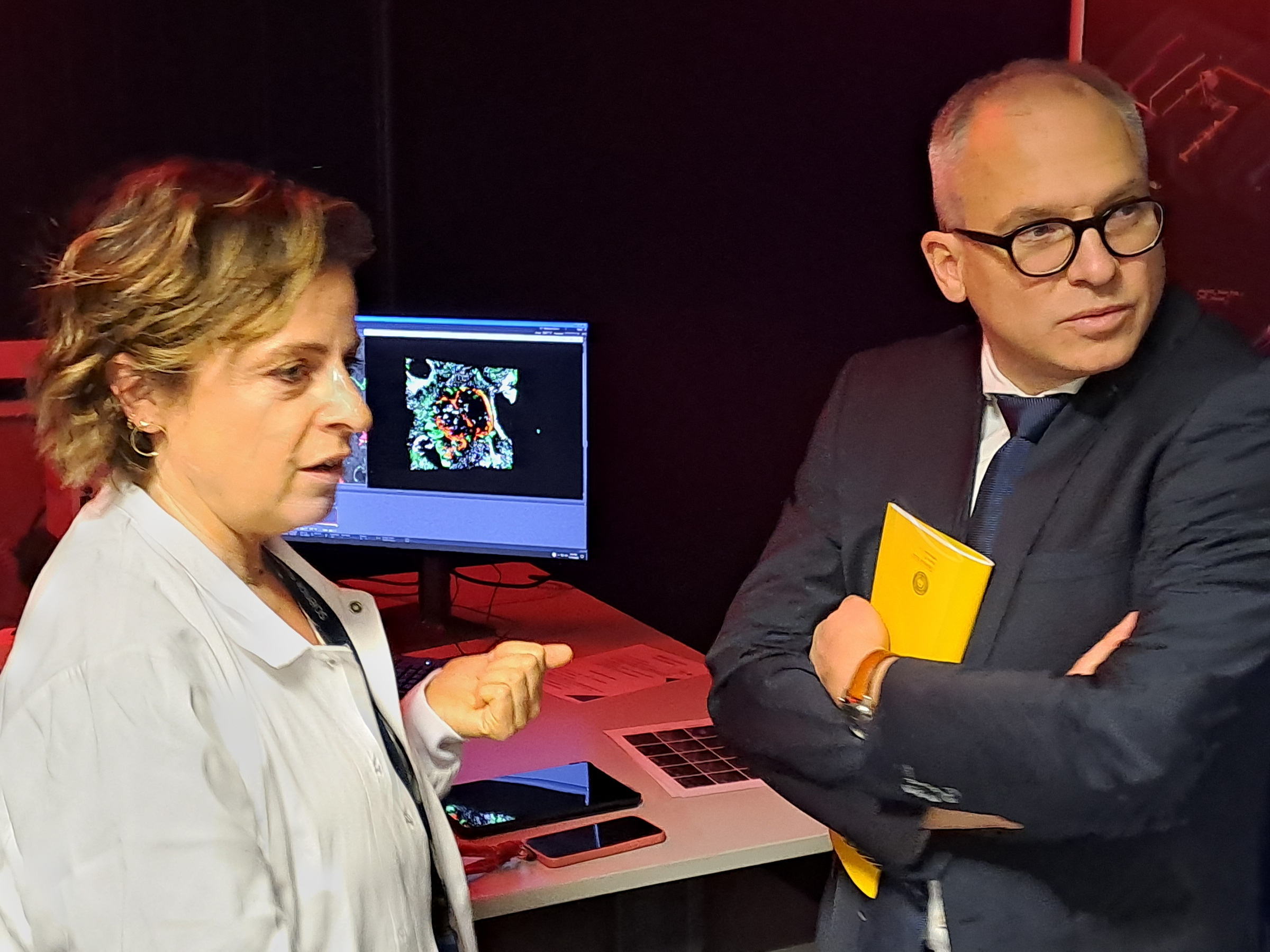 Flemish minister-president promises continued investment in 'global biotech player' VIB