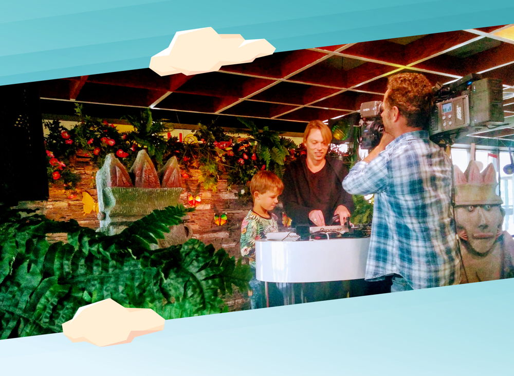 Een gat in de lucht - Regi - (c)VRT/Ketnet