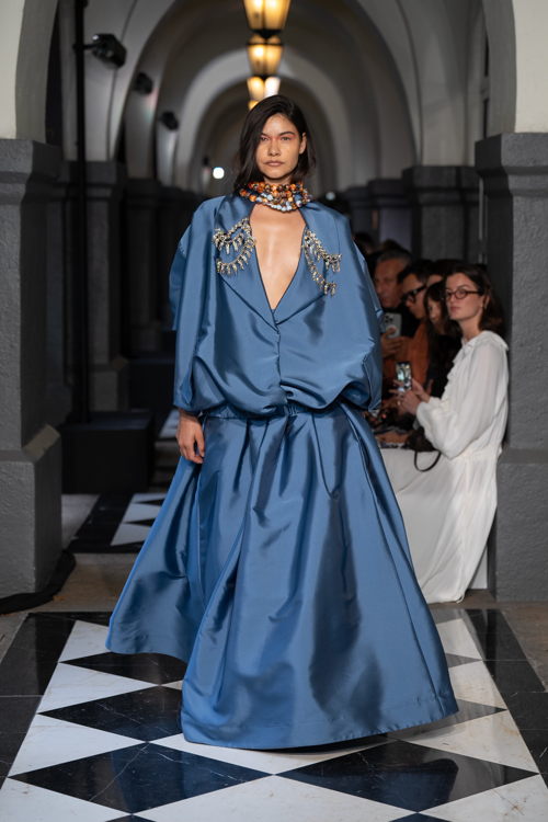 Sandra Weil presentada por CAUDALÍE en Volvo Fashion Week México